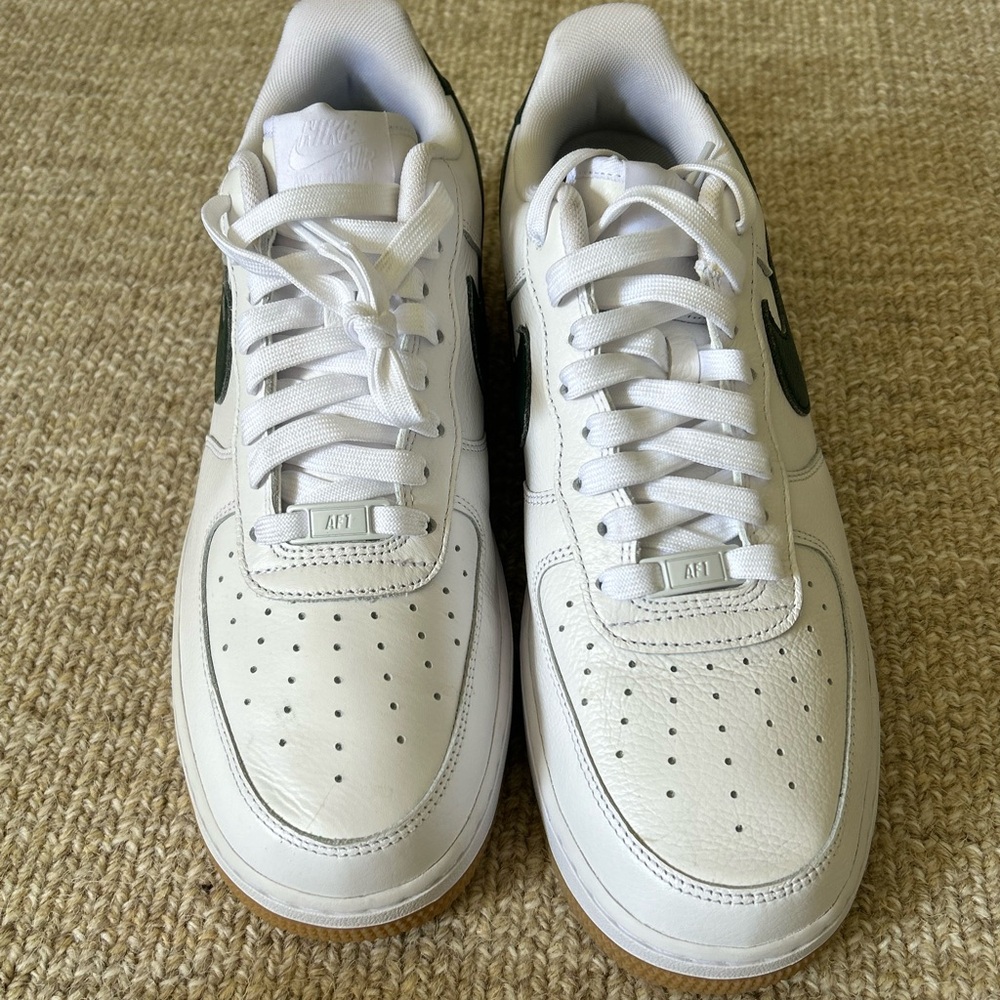 Nike Men's White and Dark Green Sneakers